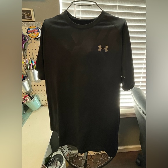 Under Armour Short Sleeve - Picture 2 of 9